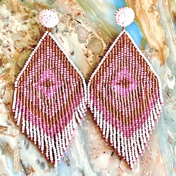 Deepa Gurnani Jewelry - 🌺🎉HP🎉🌺 NWT Deepa Gurnani Beaded Diamond Fringe Chandeliers